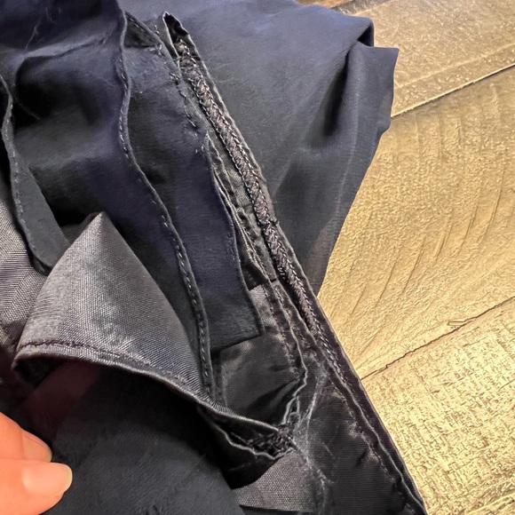 Evening Dress in gorgeous silk! Women’s sz 6 navy blue. Like new! Includes scarf - Picture 13 of 16